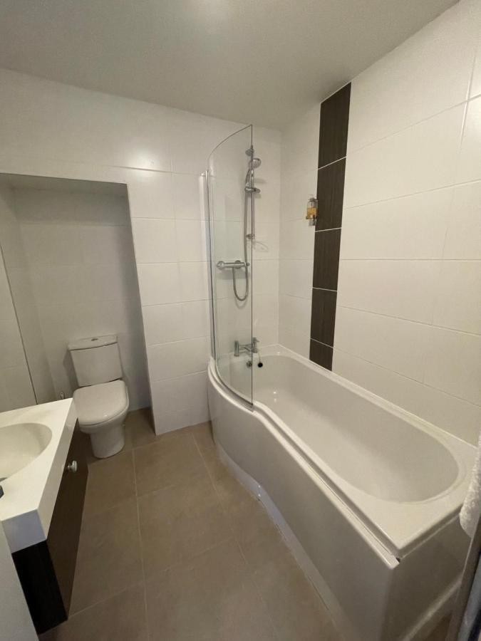 New Inn Hotel Клафам Екстериор снимка
