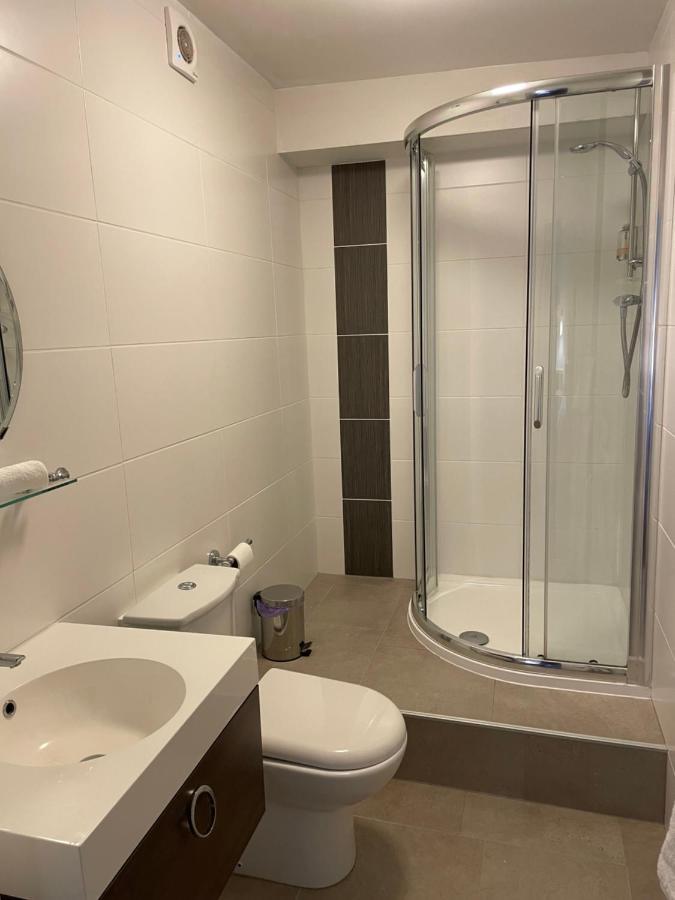 New Inn Hotel Клафам Екстериор снимка